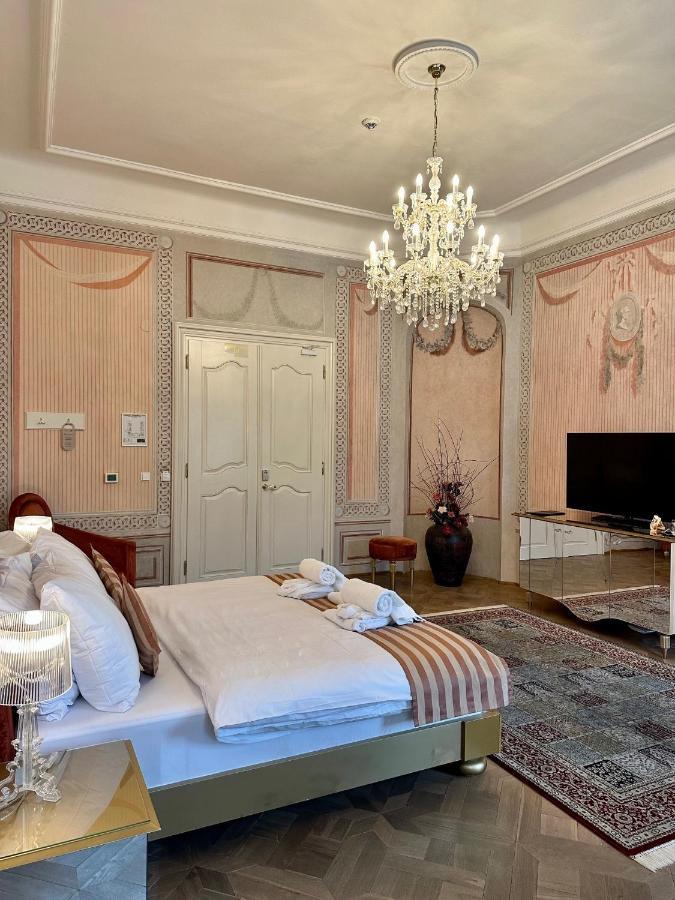 Art Hotel Kastiel Tomasov Ngoại thất bức ảnh