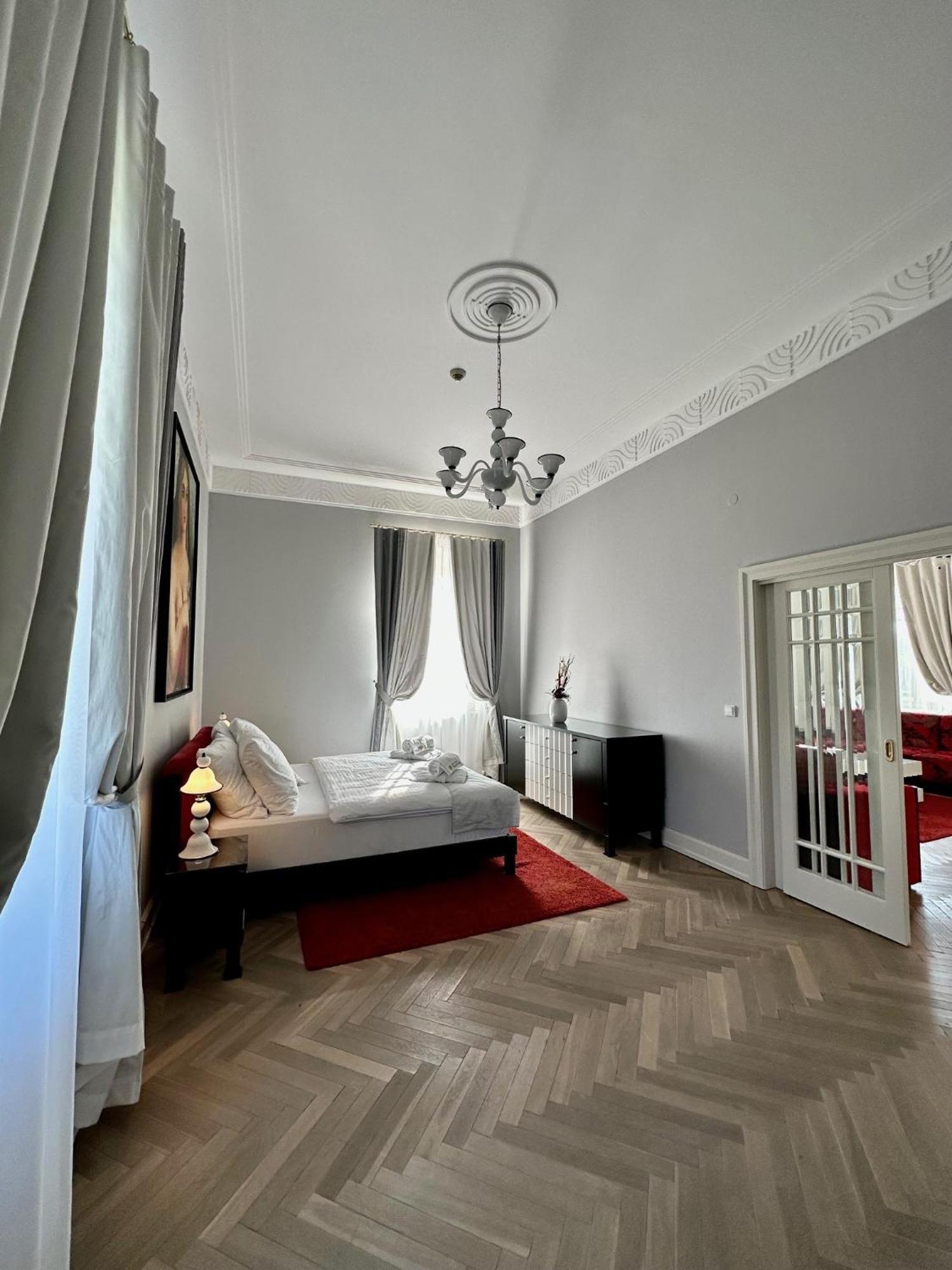 Art Hotel Kastiel Tomasov Ngoại thất bức ảnh