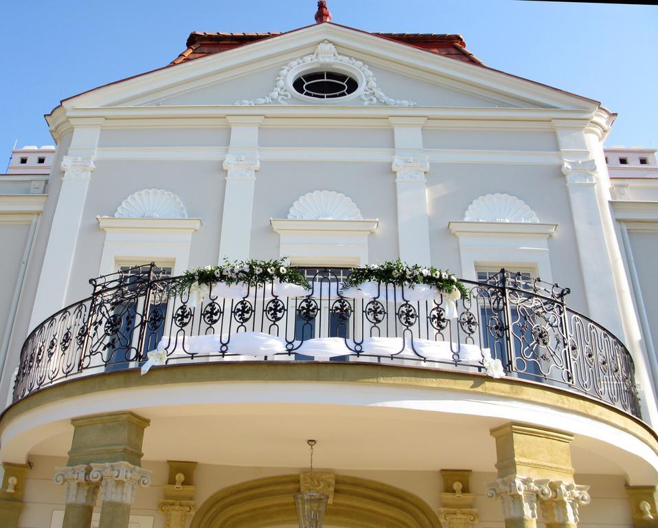 Art Hotel Kastiel Tomasov Ngoại thất bức ảnh