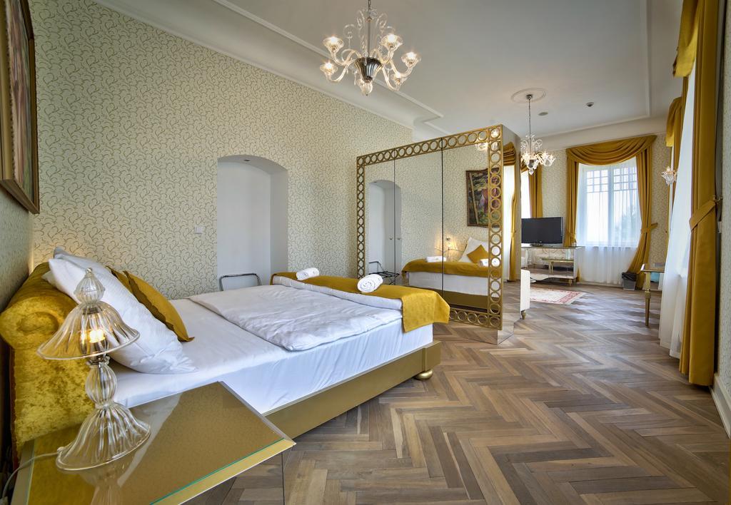 Art Hotel Kastiel Tomasov Ngoại thất bức ảnh