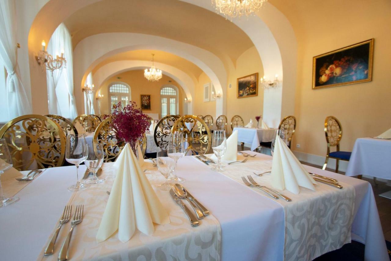 Art Hotel Kastiel Tomasov Ngoại thất bức ảnh